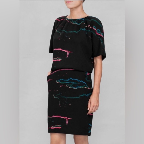 & Other Stories Dresses & Skirts - & Other Stories Black Abstract Print Short Sleeve Dress Cinched Waist Size 8